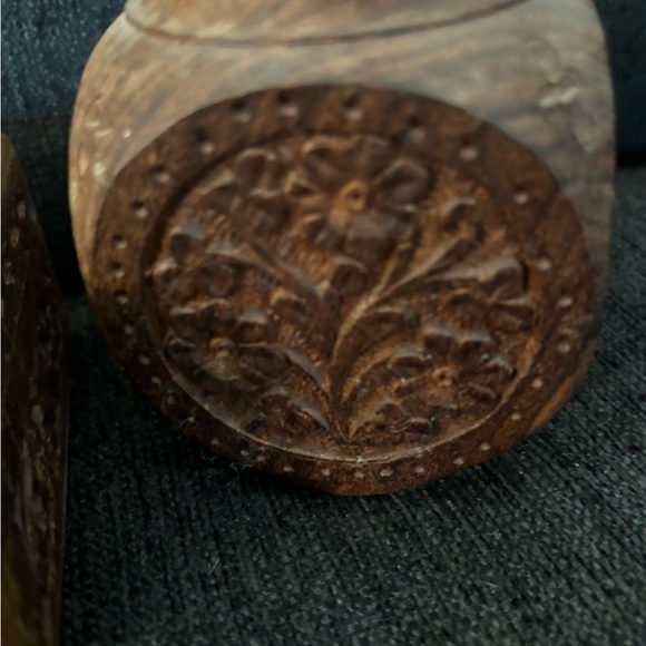 Vintage Hand Carbed Woode Jar and Jewlry Box. Made in India. - Picture 4 of 9